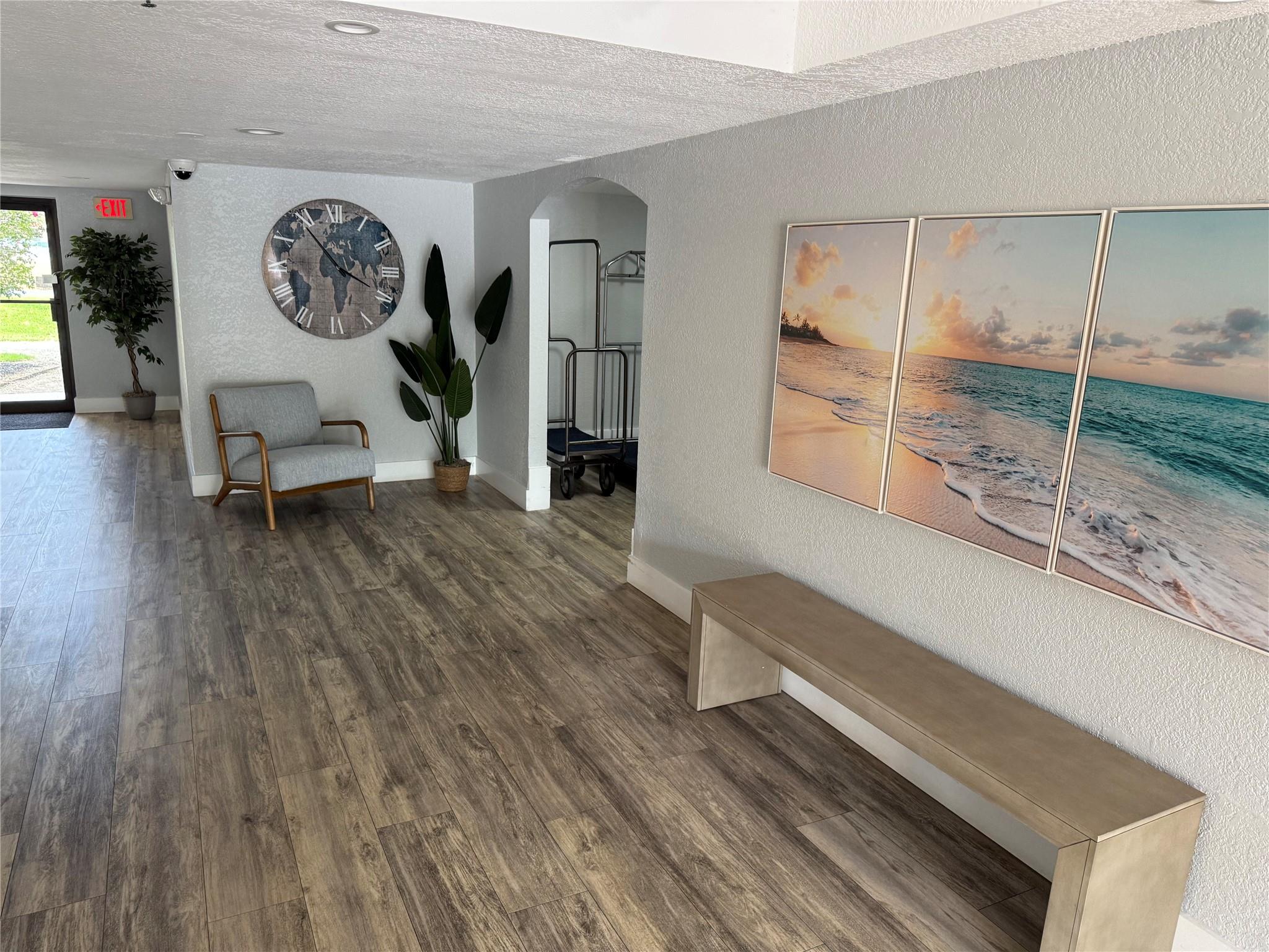 950 Egret Cir