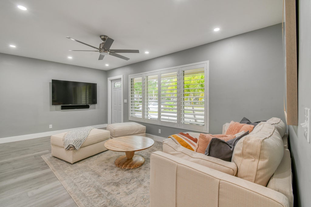 Photo of 400 Tequesta Drive, Tequesta, FL 33469 (MLS # R11089667)