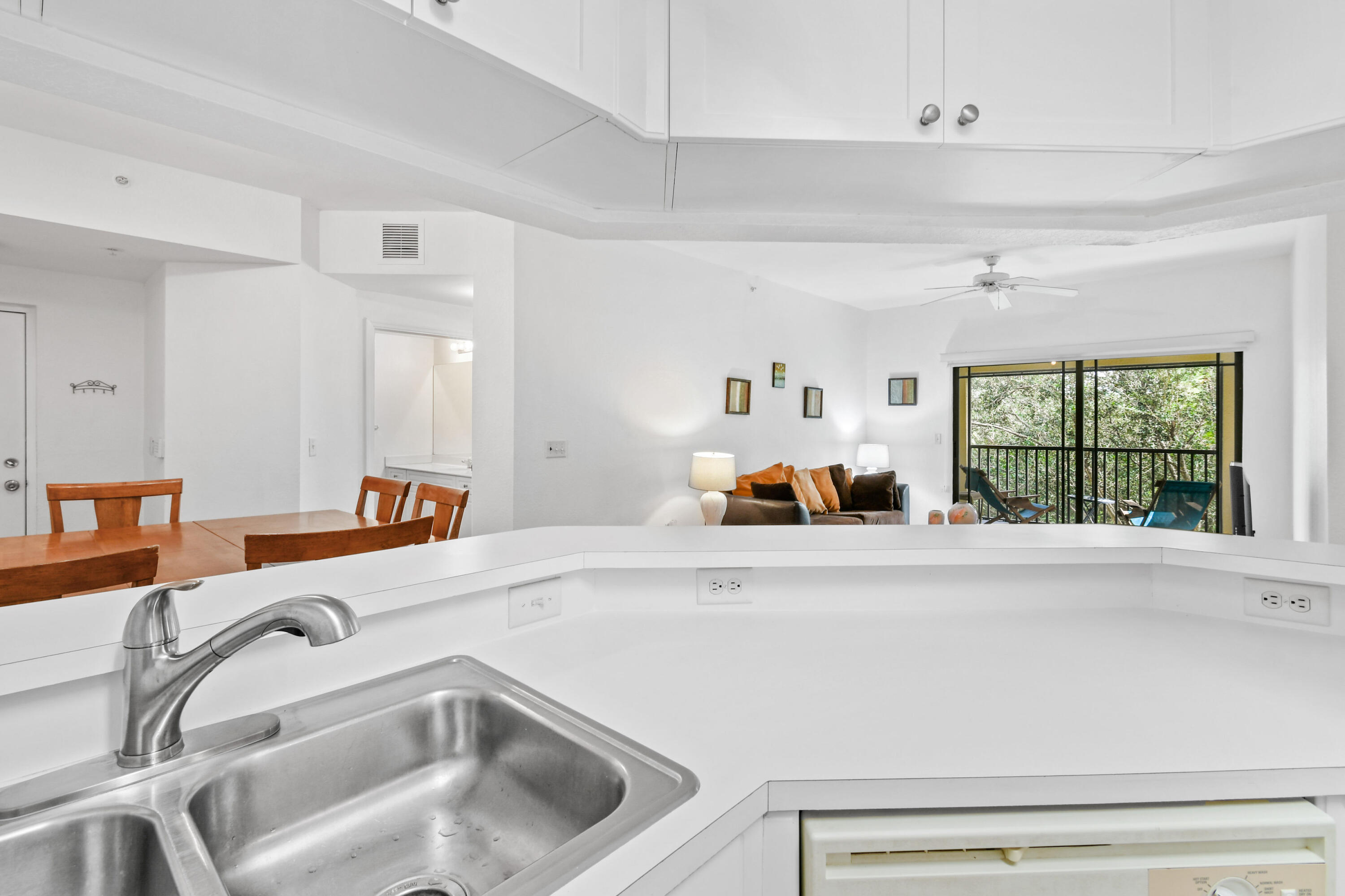 SAN MATERA THE GARDENS CONDO - Residential Lease