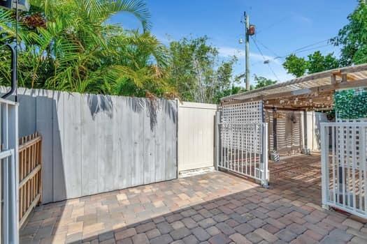 LAKE BOYNTON ESTATES 1 - Residential