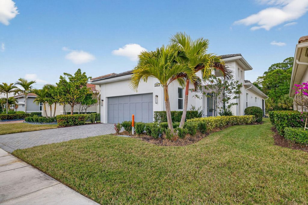 Photo of 11587 SW Visconti Way, Port Saint Lucie, FL 34986 (MLS # R11156948)