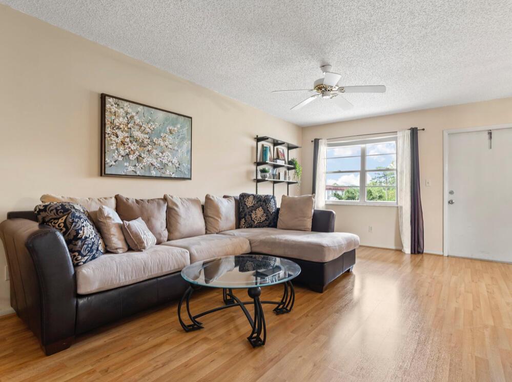 VISTA DEL LAGO CONDO - Residential