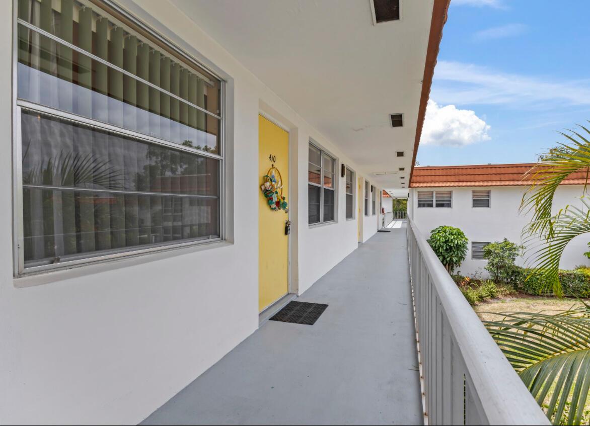 VISTA DEL LAGO CONDO - Residential