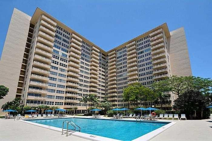 CORAL RIDGE TOWERS SOUTH - Residential