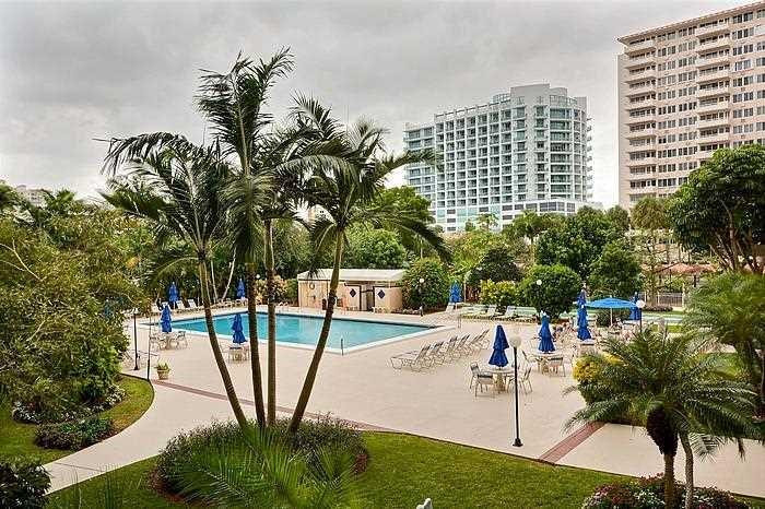 CORAL RIDGE TOWERS SOUTH - Residential