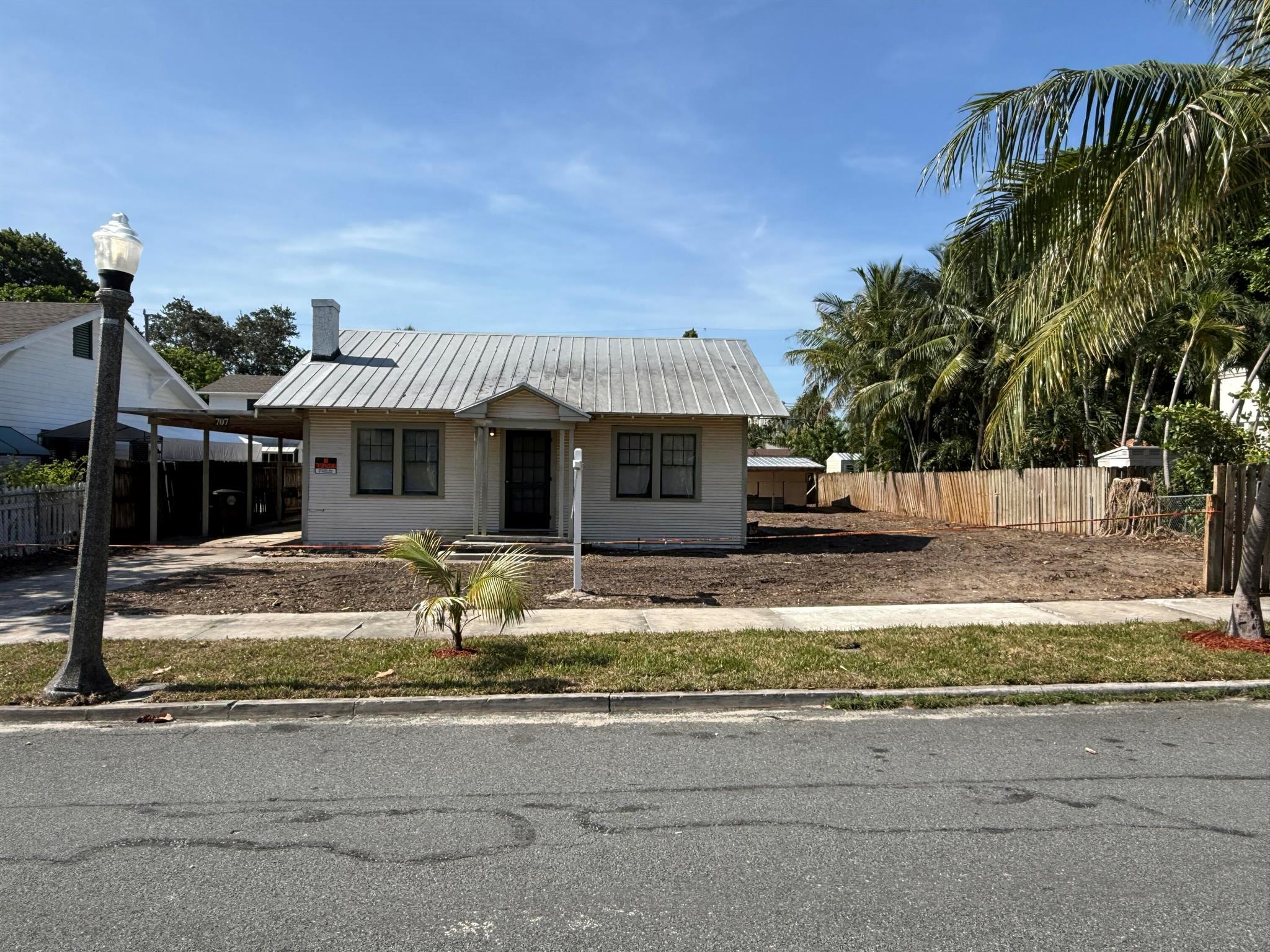 Incredible lot and location! This residential single family compound is situated on on a 9,400 ft. residential OVERSIZED lot, located in the heart of the Historic Flamingo Park neighborhood and zoned for Palm Beach Public. Price includes architectural plans designed by Kristin Kellogg of Smith Kellogg Architecture, Inc., boast an approximate 3,300 sq ft home, 2 car garage, guest house and pool.Recently coined 'Wall Street South', this area of West Palm Beach is quickly becoming home to those who seek beautiful beaches, a tax-friendly environment and lucky few who want to capitalize on the initial growth stage initiated by residential developments:the Bristol, La Clara and Forte and commercial development by Ross, Himmel and Greene.