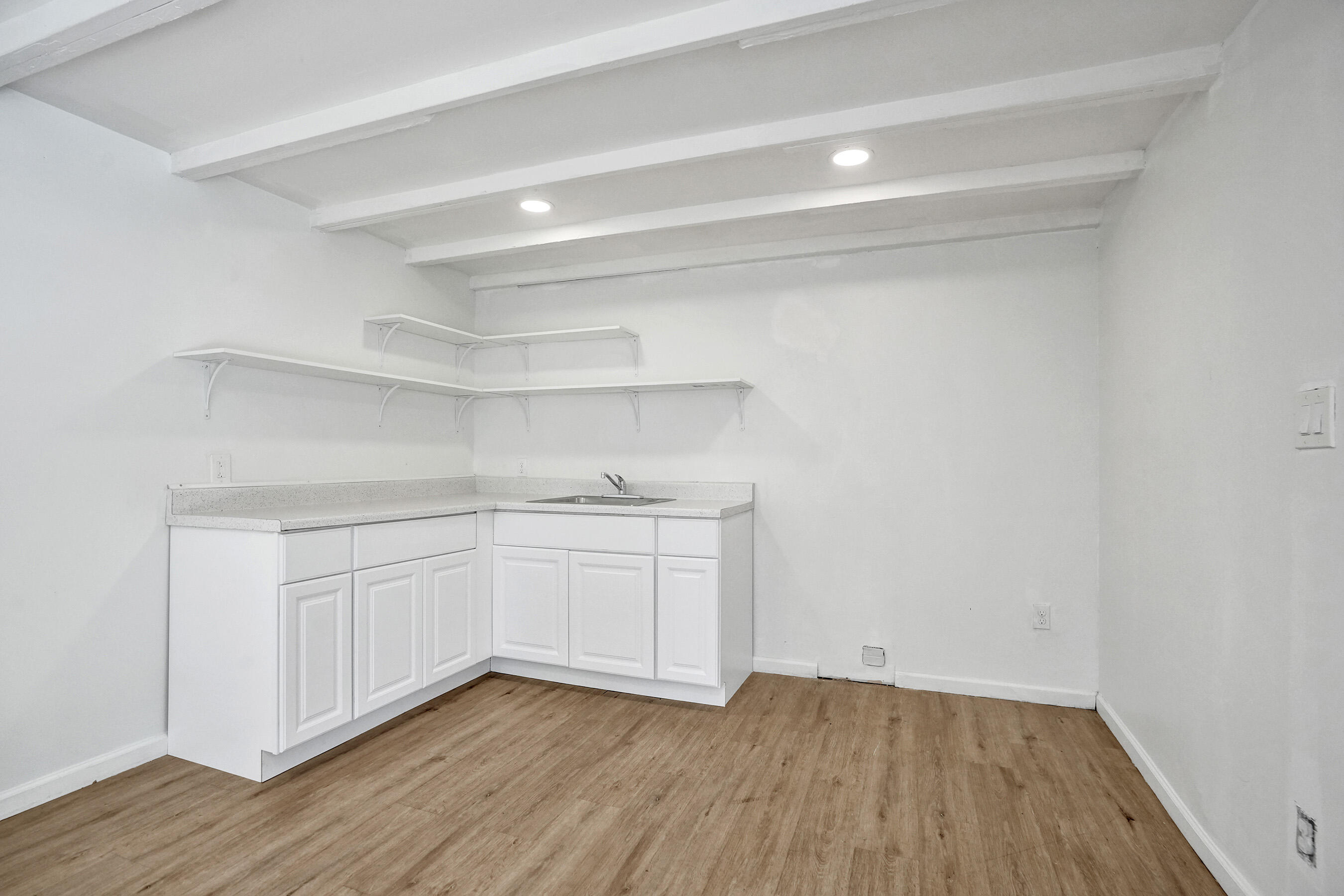 LAUDERDALE PINES - Residential Lease