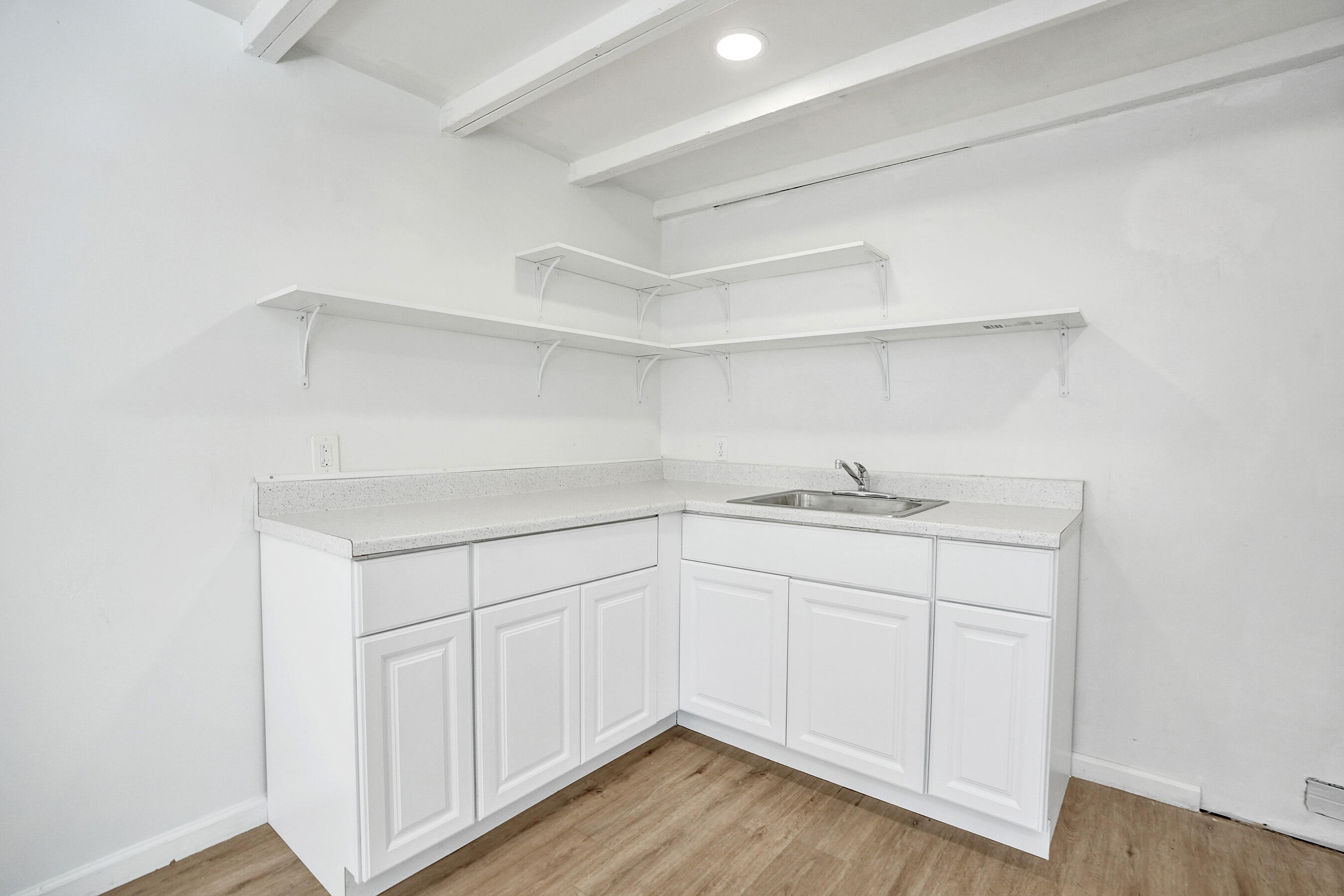 LAUDERDALE PINES - Residential Lease