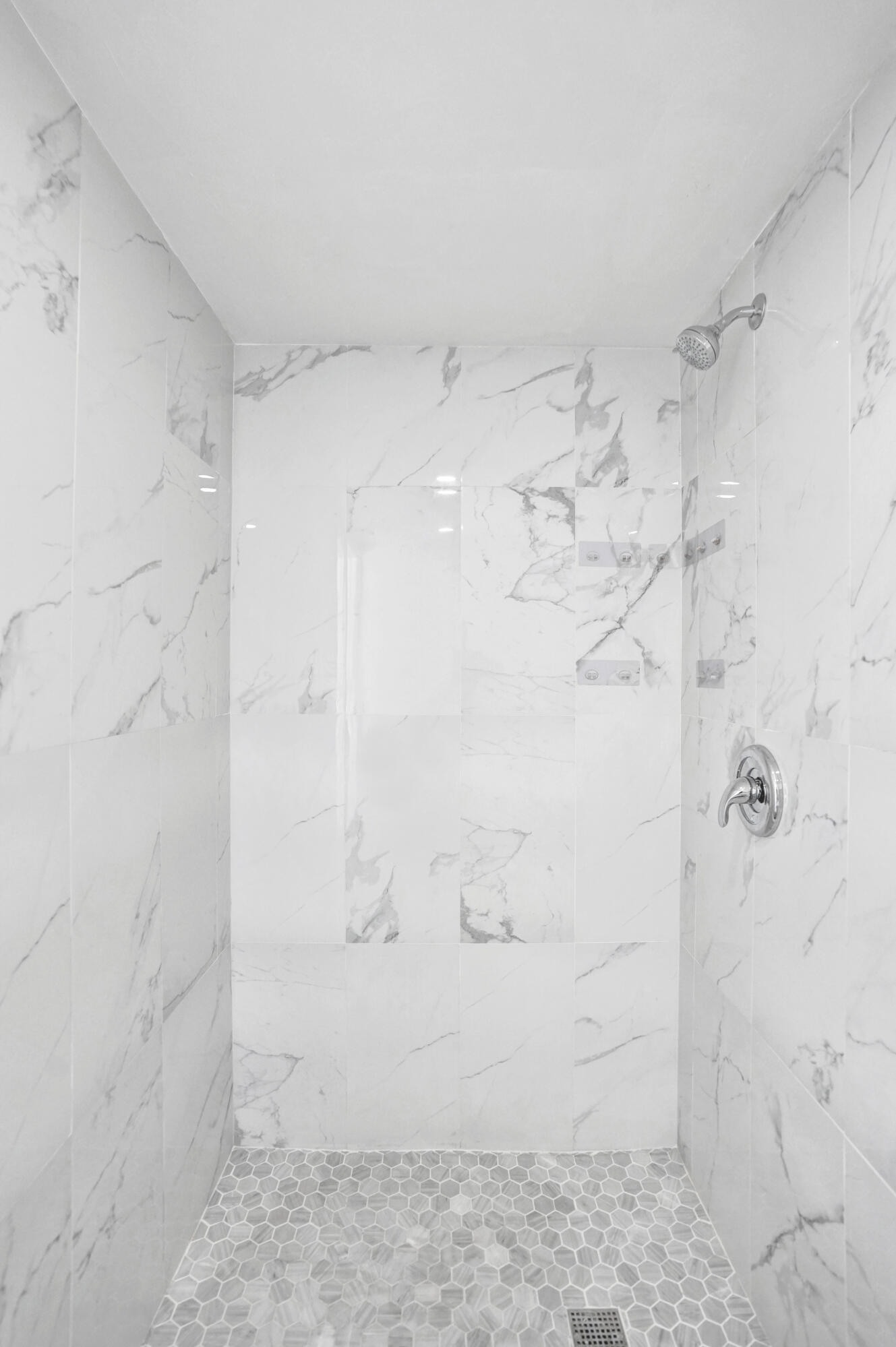 LAUDERDALE PINES - Residential Lease