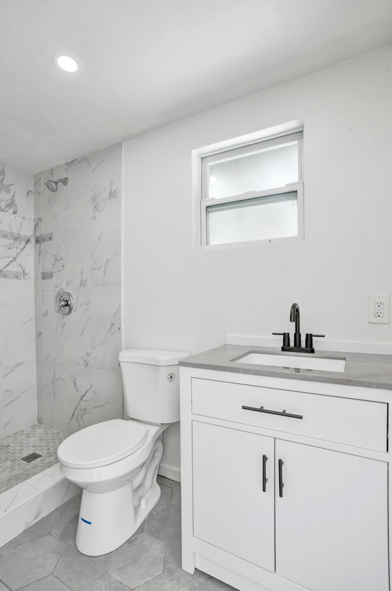 LAUDERDALE PINES - Residential Lease