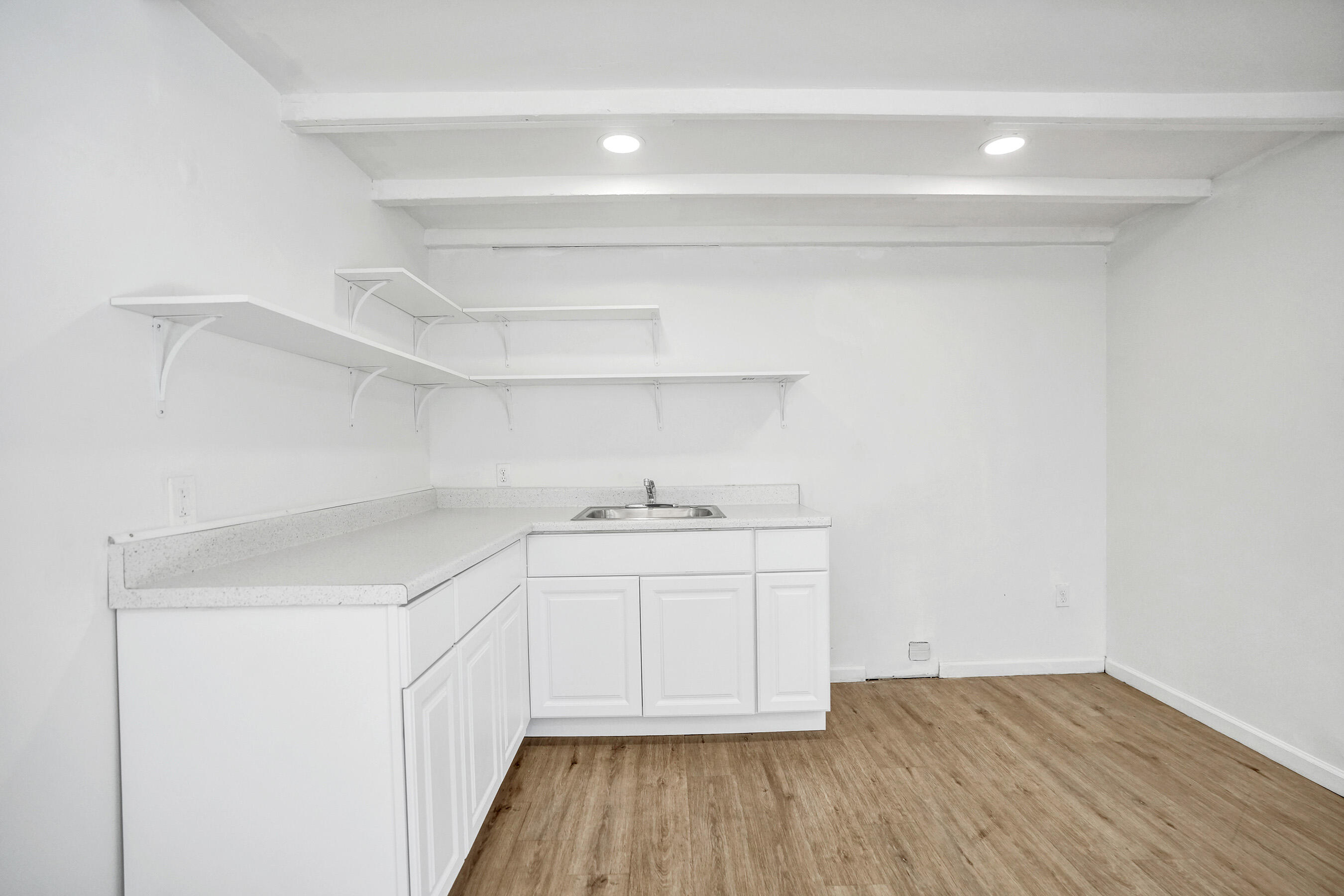 LAUDERDALE PINES - Residential Lease