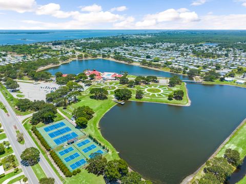 A home in Barefoot Bay