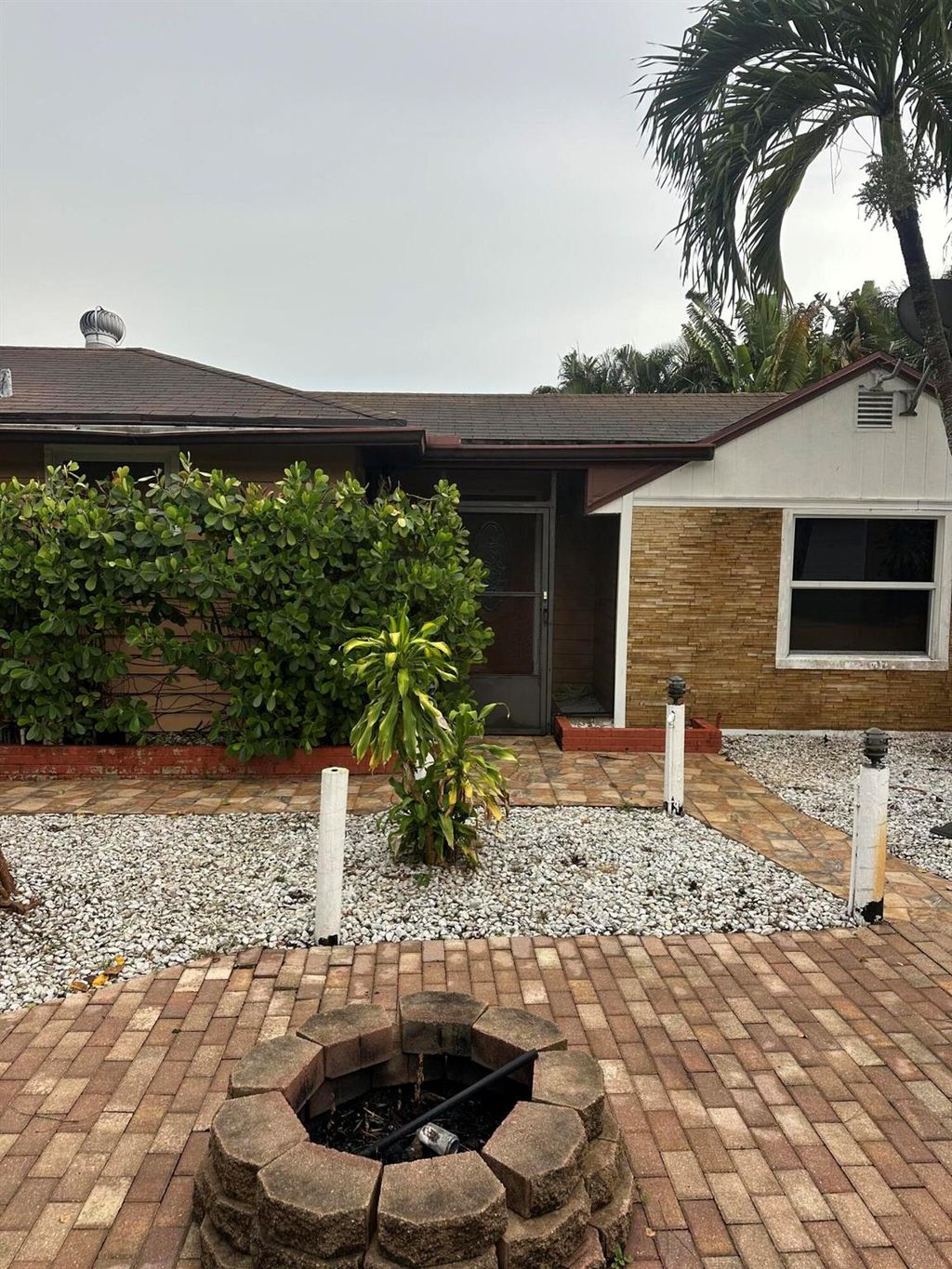 Photo of 821 Fairview Street, Lake Worth, FL 33461 (MLS # R11118277)