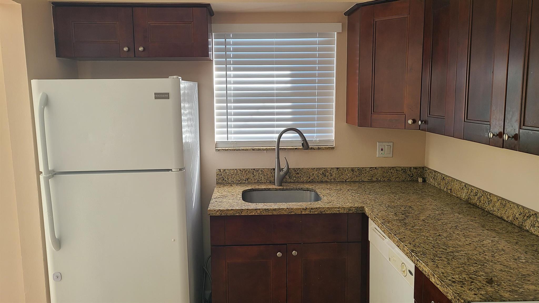 CANALAKE REPLAT - Residential Lease