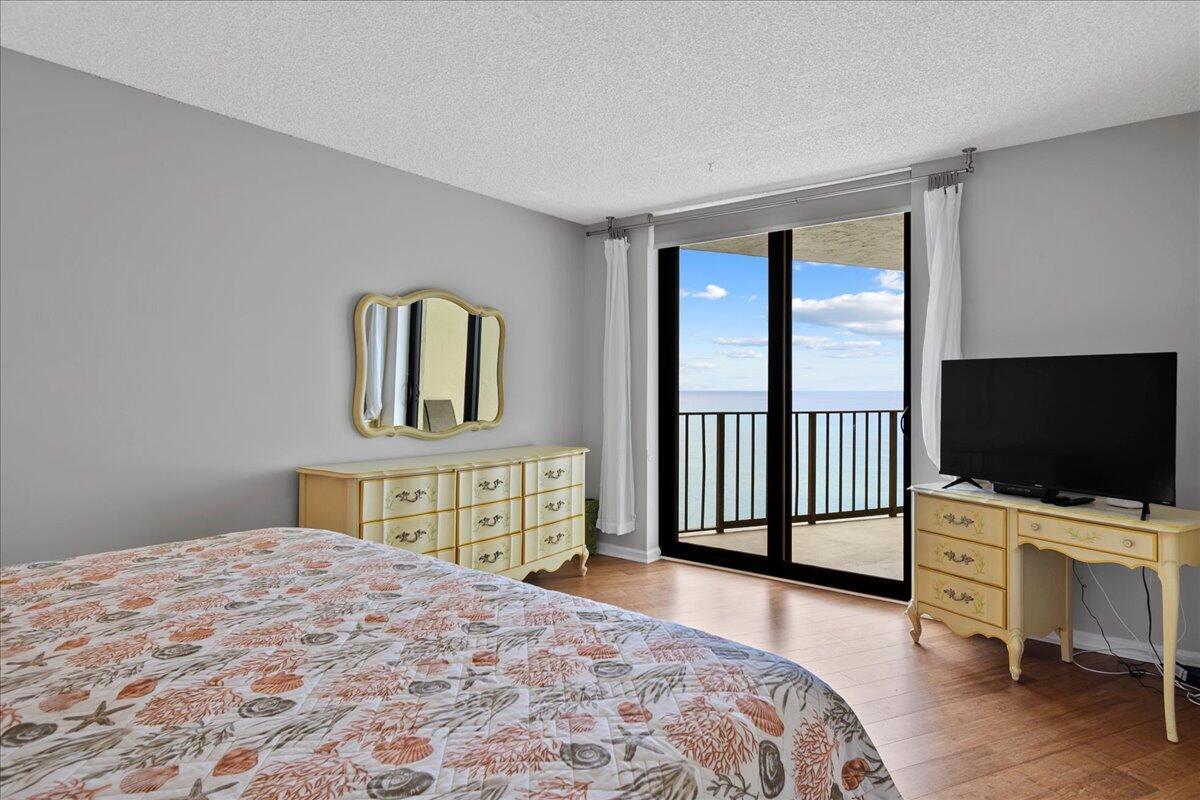 5420 N Ocean Drive 1001