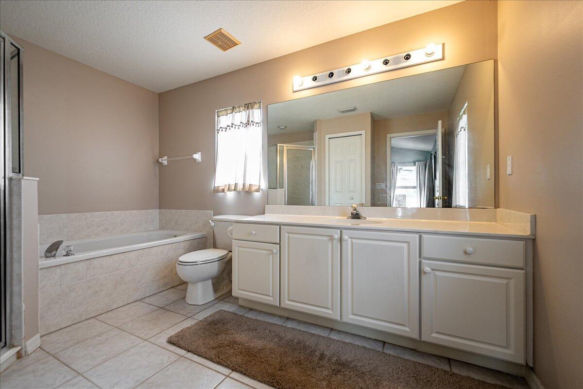 SAWGRASS LAKES PHASE 5 - Residential