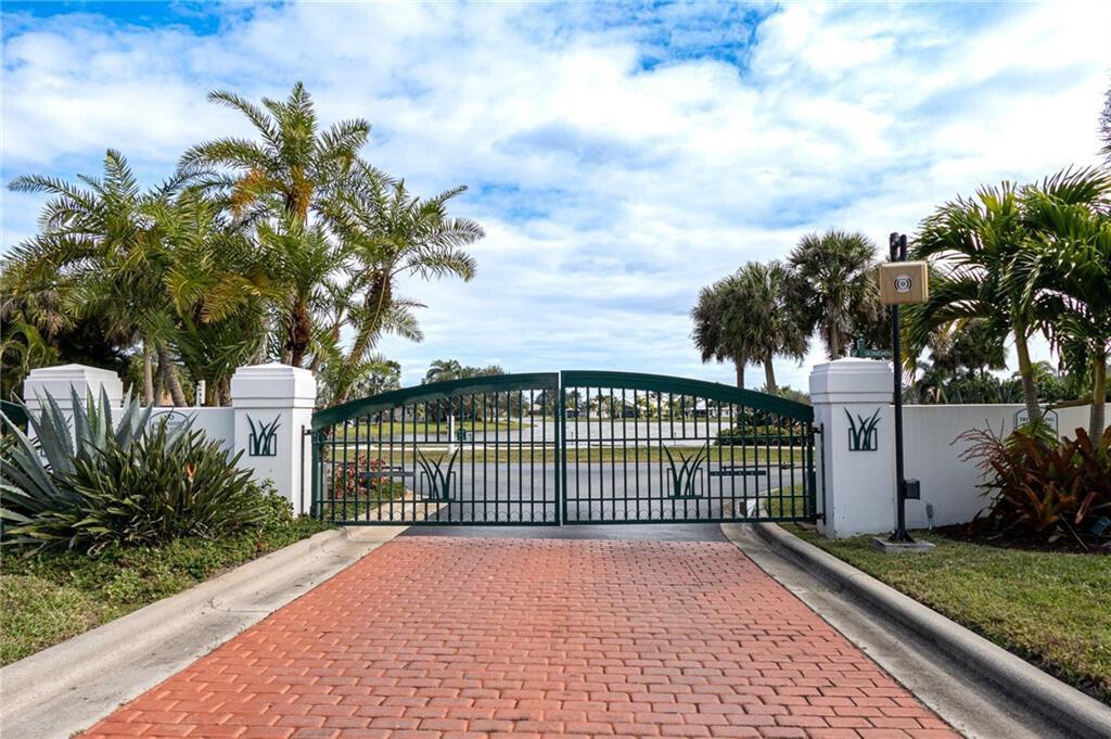 SAWGRASS LAKES PHASE 5 - Residential