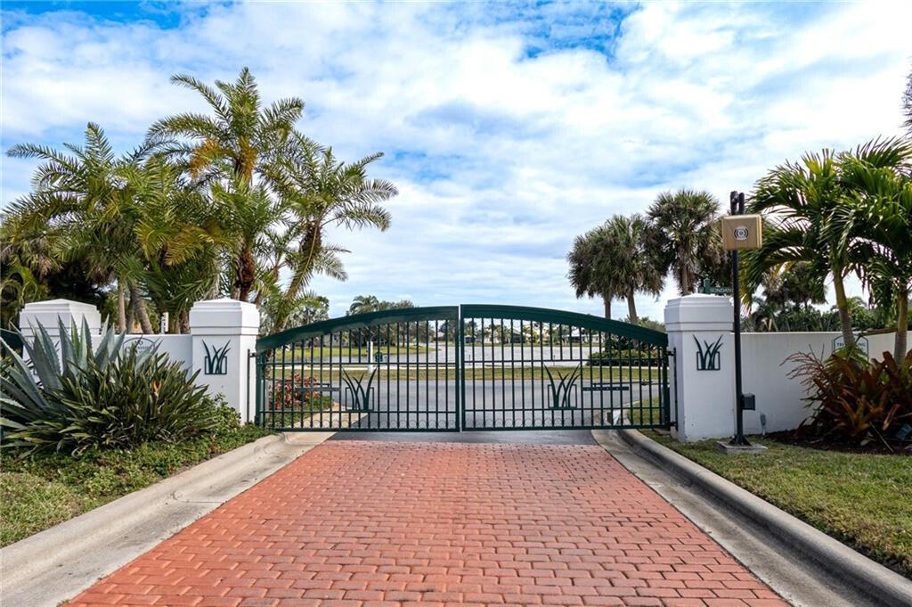 SAWGRASS LAKES PHASE 5 - Residential