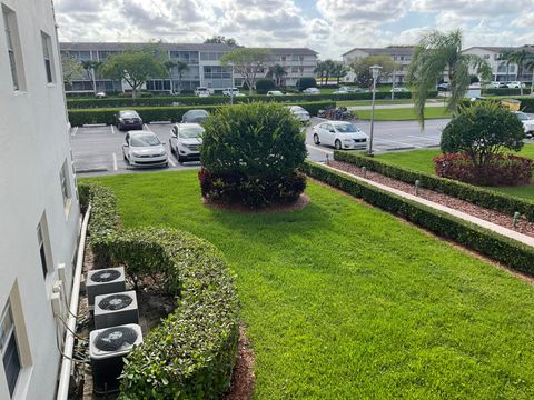 Tiny photo for 189 E Preston Way, Boca Raton, FL 33434 (MLS # B26032697)