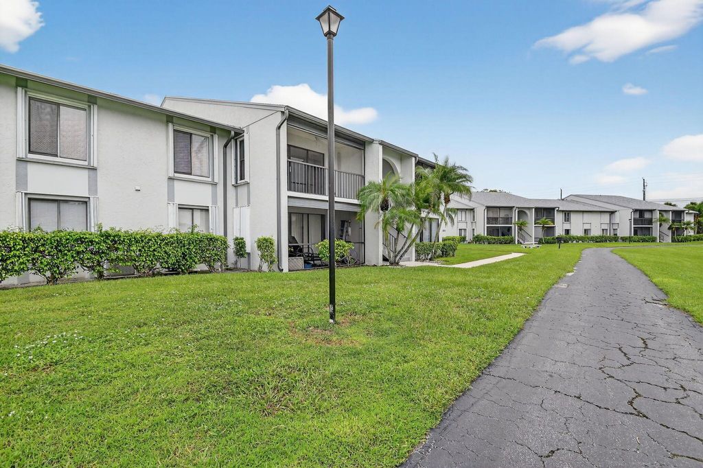 Photo of 1002 Green Pine Boulevard #C2, West Palm Beach, FL 33409 (MLS # R11125413)