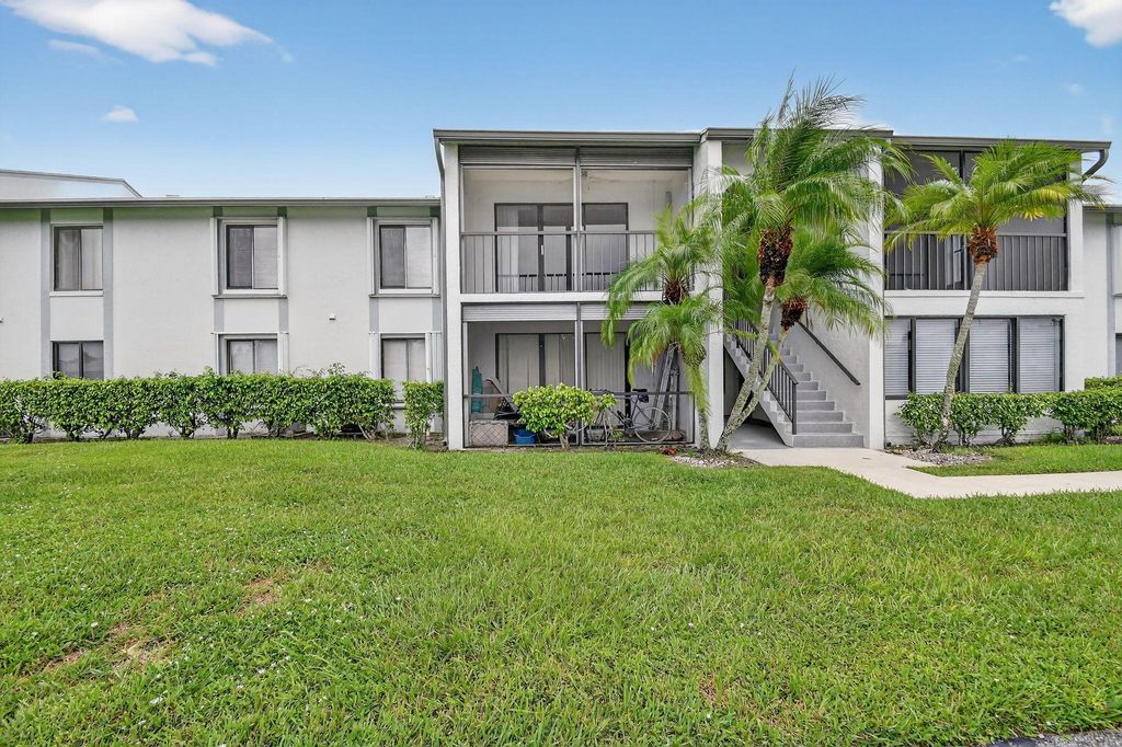 Photo of 1002 Green Pine Boulevard #C2, West Palm Beach, FL 33409 (MLS # R11125413)