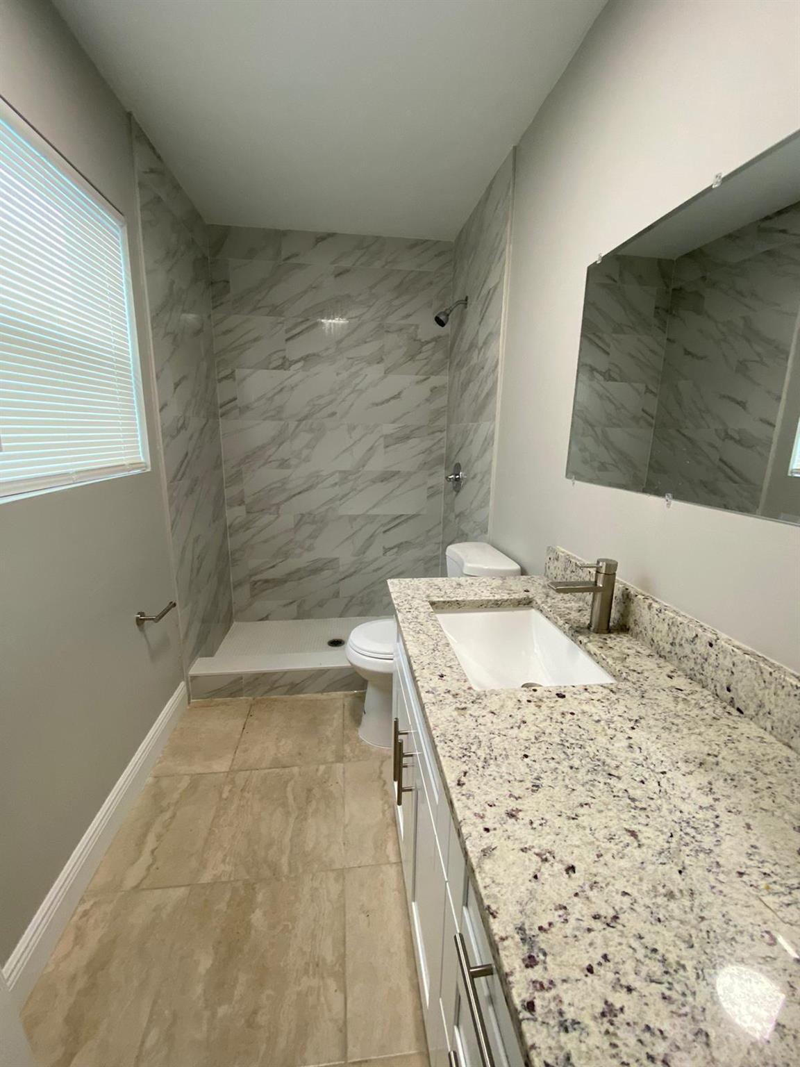 811 SW 12 Court