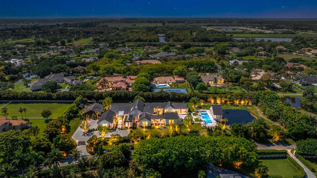 Photo of 10468 El Caballo Court, Delray Beach, FL 33446 (MLS # B26006595)