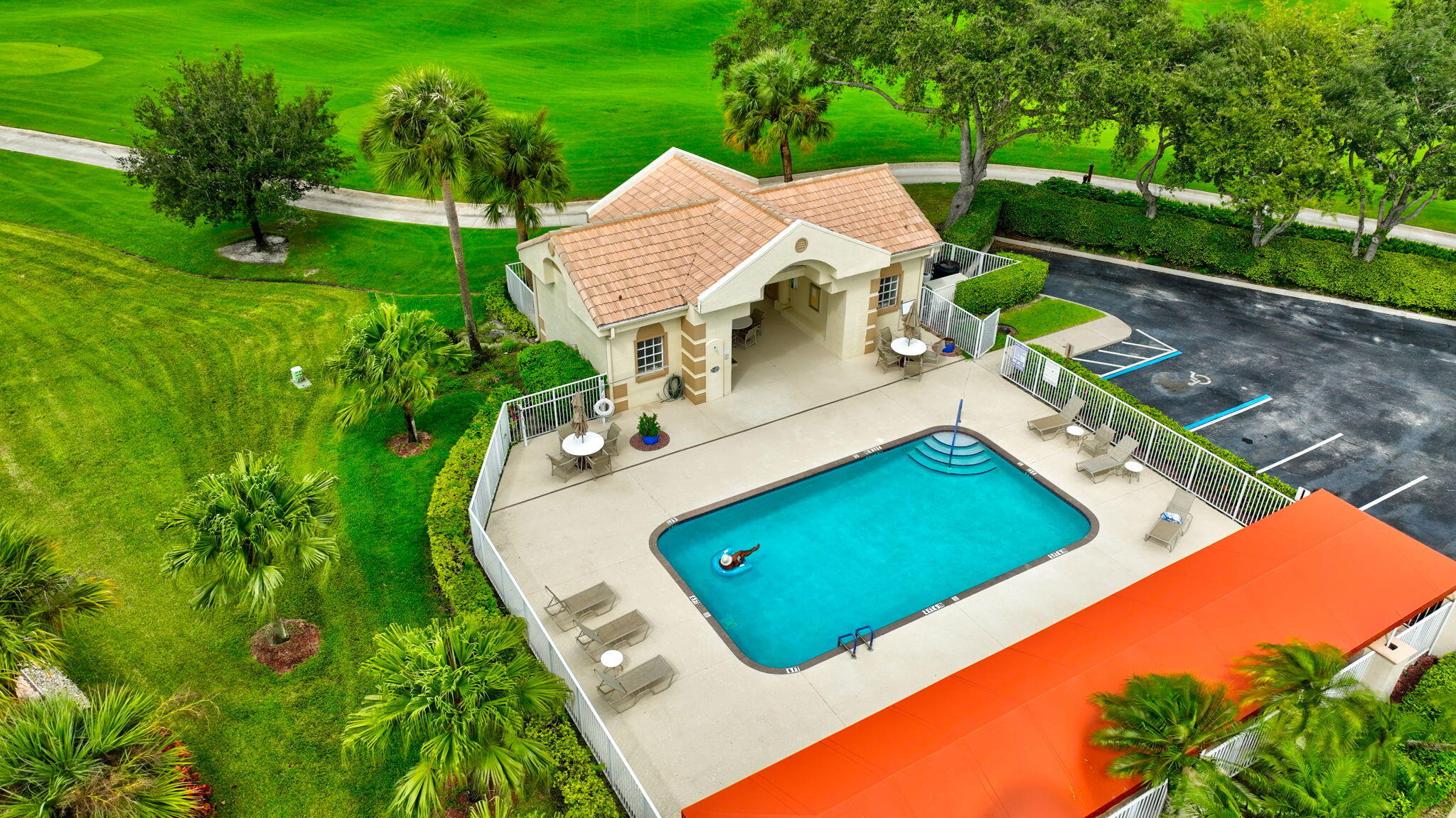 ABERDEEN COUNTRY CLUB - Residential