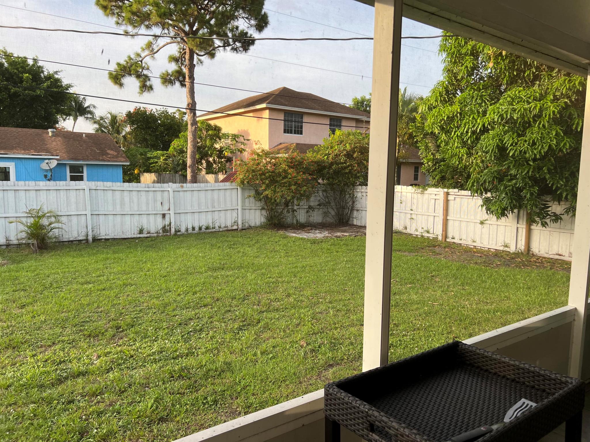 DELRAY GARDEN ESTS PL 3 - Residential Lease