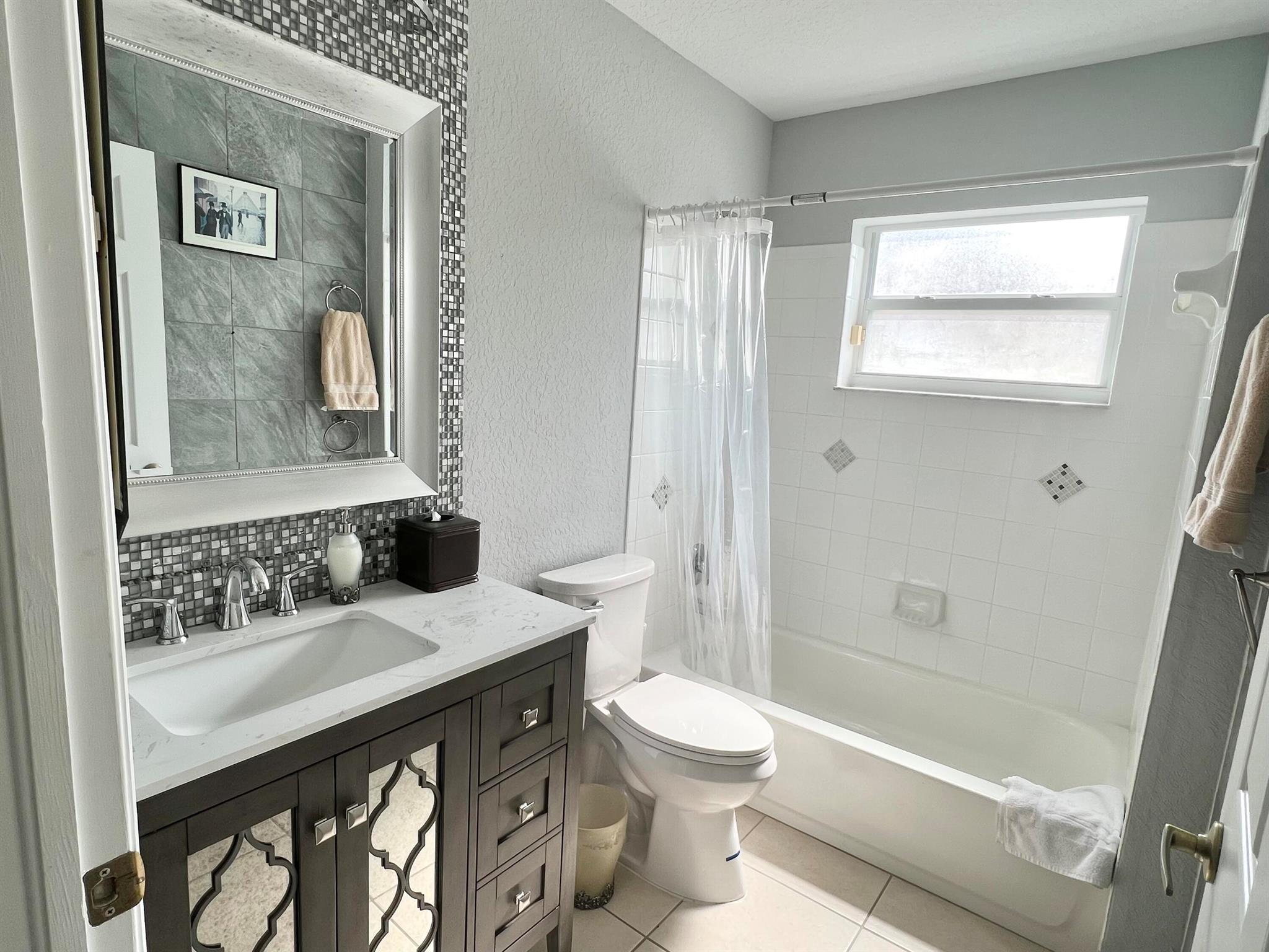 DELRAY GARDEN ESTS PL 3 - Residential Lease