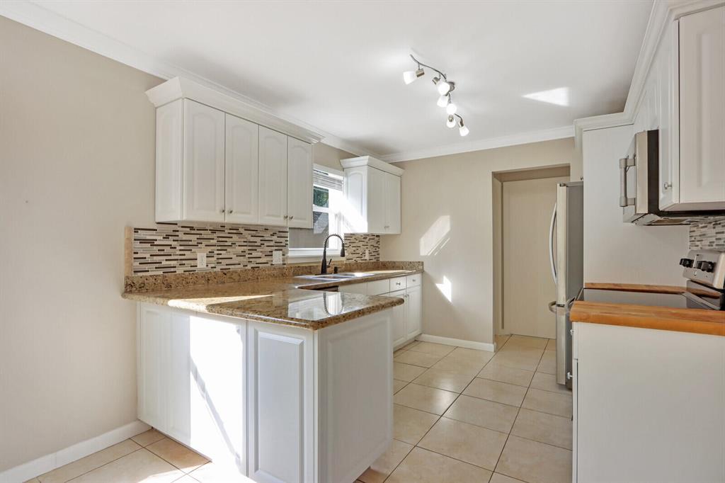 LOST VILLAS CONDO - Residential Lease