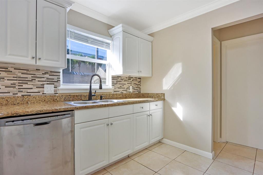 LOST VILLAS CONDO - Residential Lease