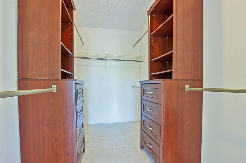 LOST VILLAS CONDO - Residential Lease