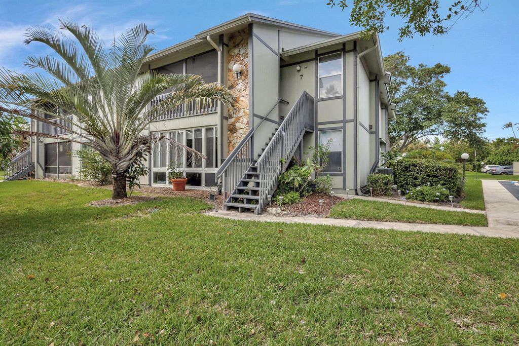 Photo of 8164 SE Croft Circle #B-7, Hobe Sound, FL 33455 (MLS # R10931269)