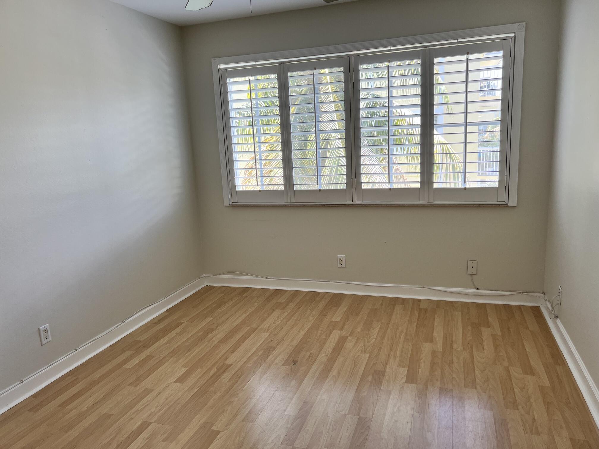 PINE CREST VILLAGE I AT - Residential