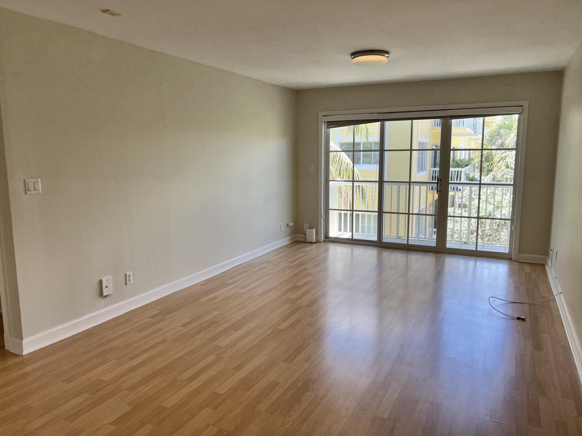 PINE CREST VILLAGE I AT - Residential