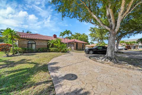 Tiny photo for 5172 NW 84th Road, Coral Springs, FL 33067 (MLS # R11167019)