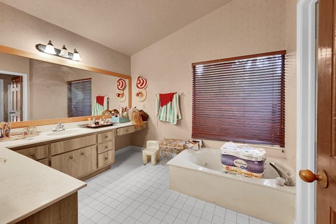Tiny photo for 5172 NW 84th Road, Coral Springs, FL 33067 (MLS # R11167019)