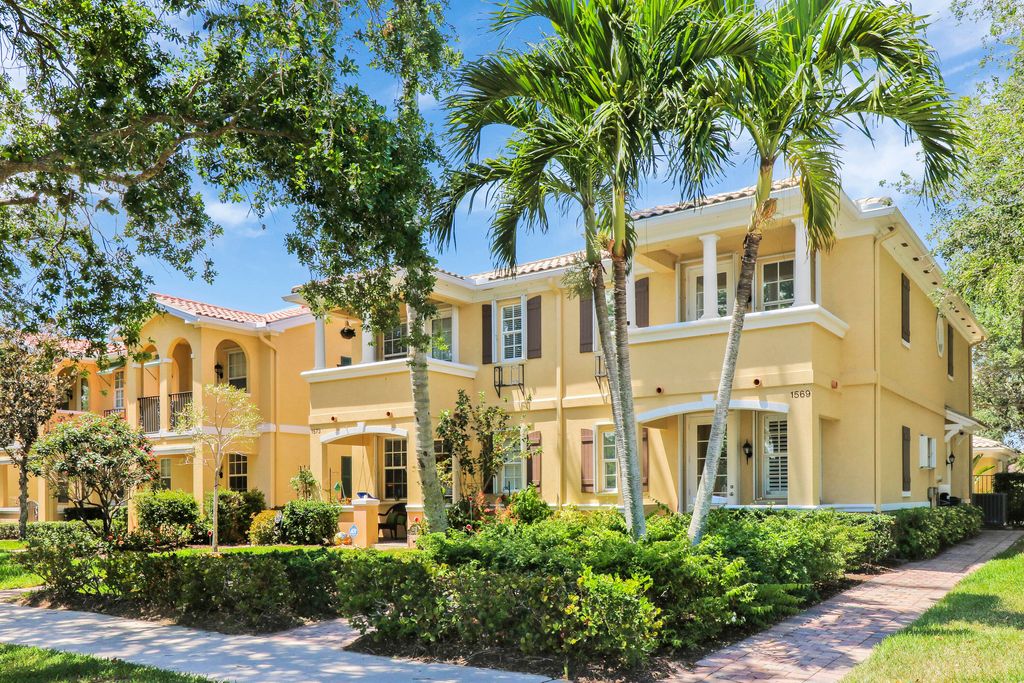 Photo of 1573 Jeaga Drive, Jupiter, FL 33458 (MLS # R10980779)