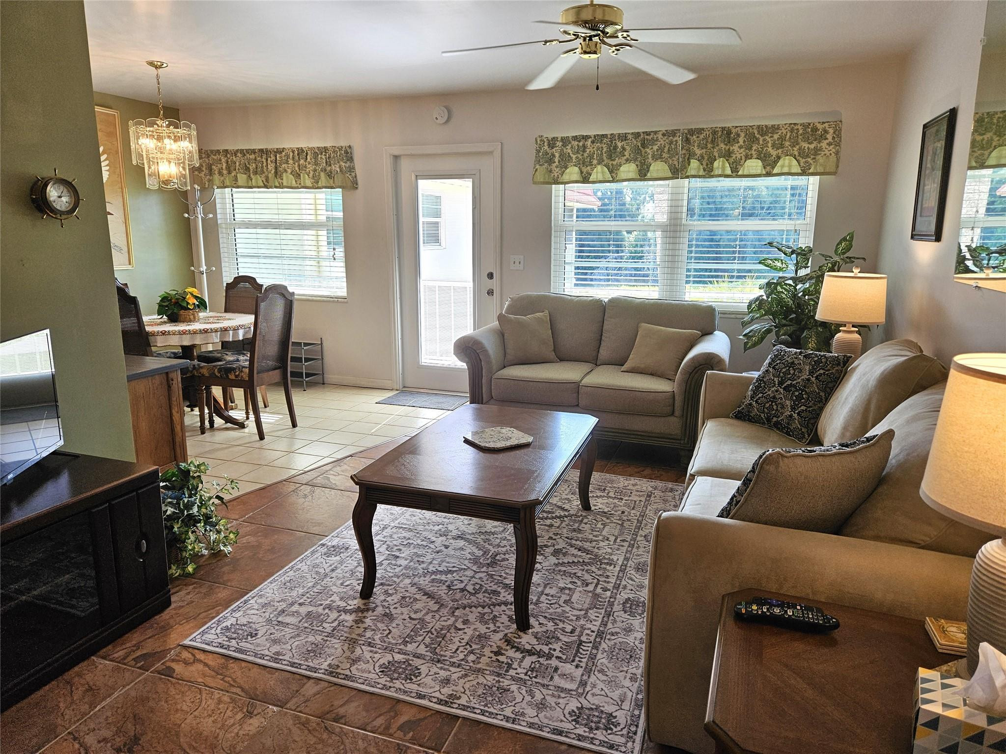 VISTA ROYALE PHASE IV BLDGS 83-111 - Residential