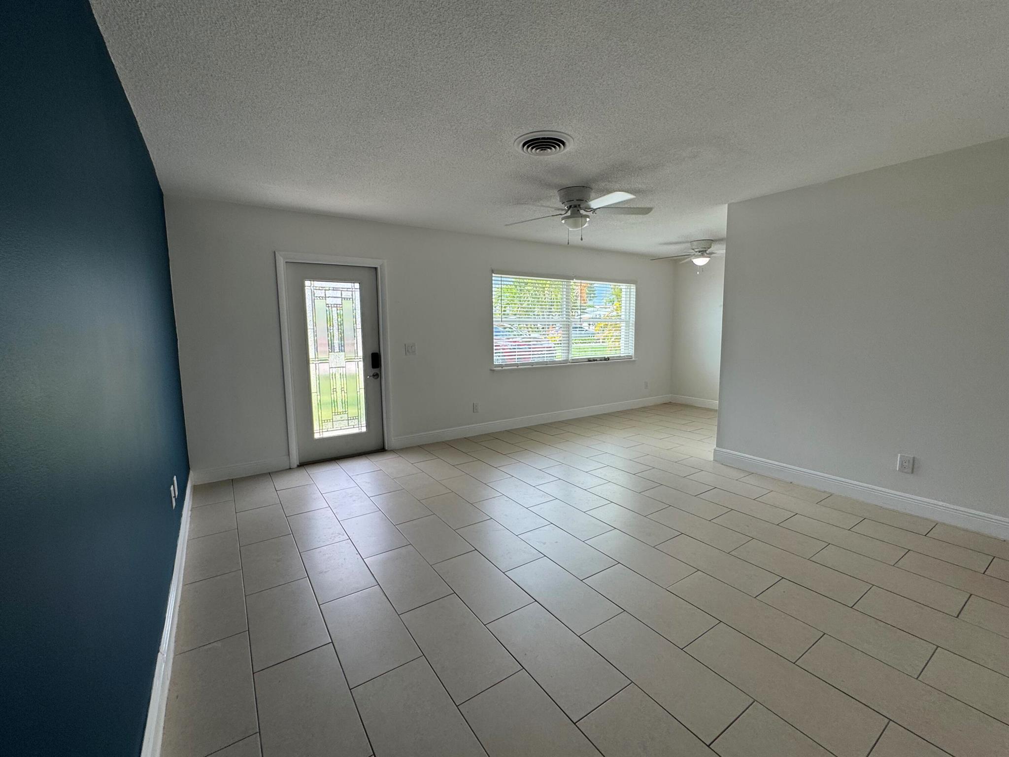 BEACH CLUB COLONY SECTION - Residential Lease