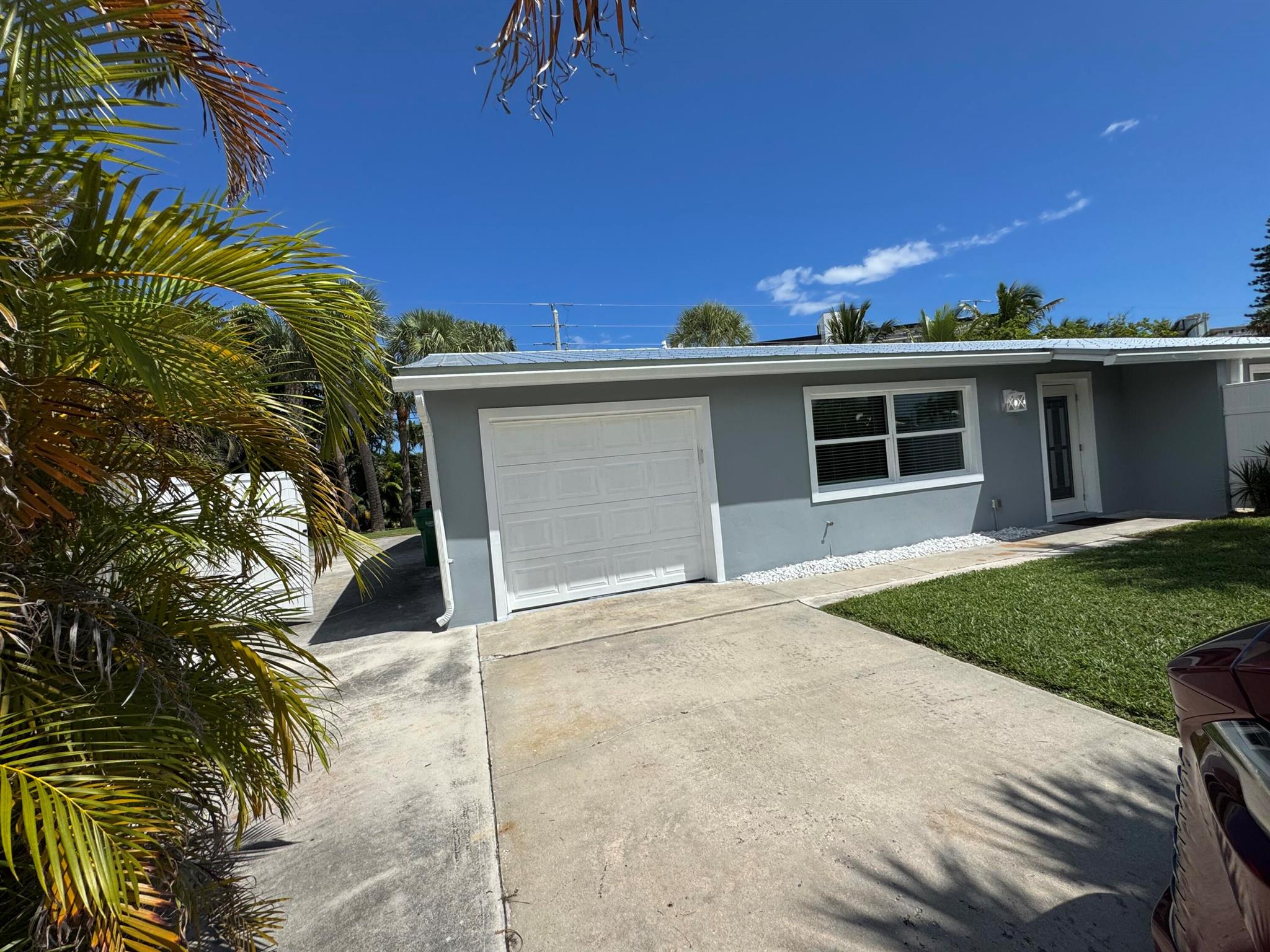 BEACH CLUB COLONY SECTION - Residential Lease
