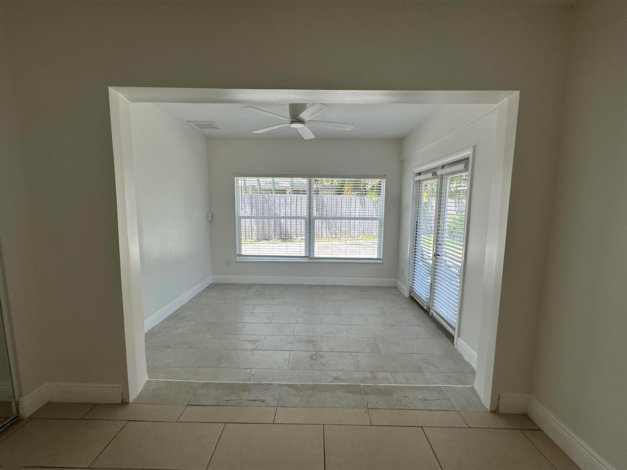 BEACH CLUB COLONY SECTION - Residential Lease