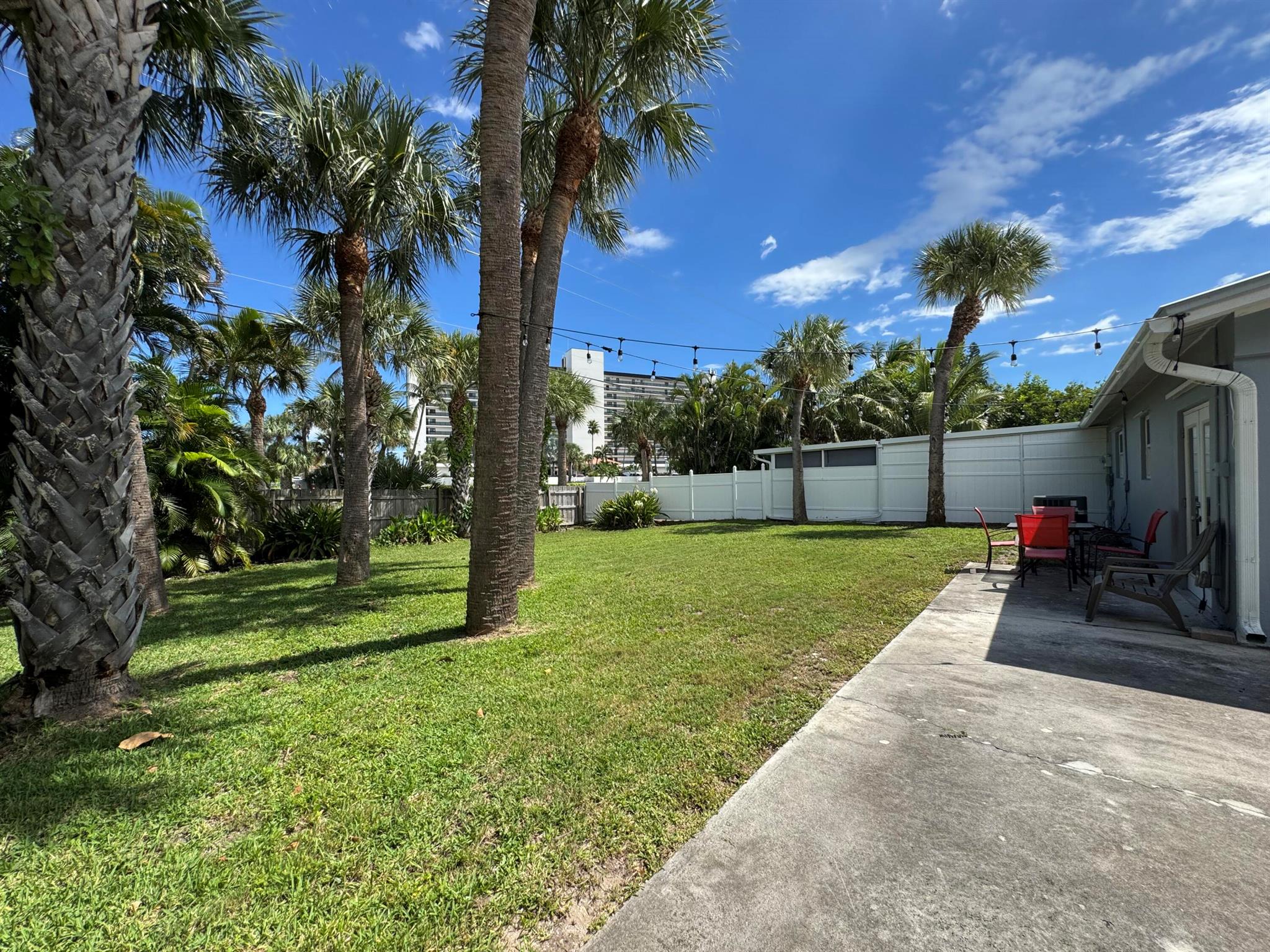 BEACH CLUB COLONY SECTION - Residential Lease