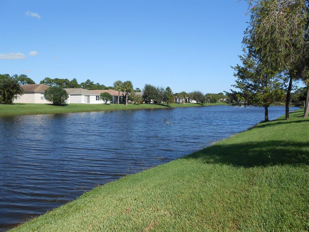 LAKEFOREST POINTE - Residential