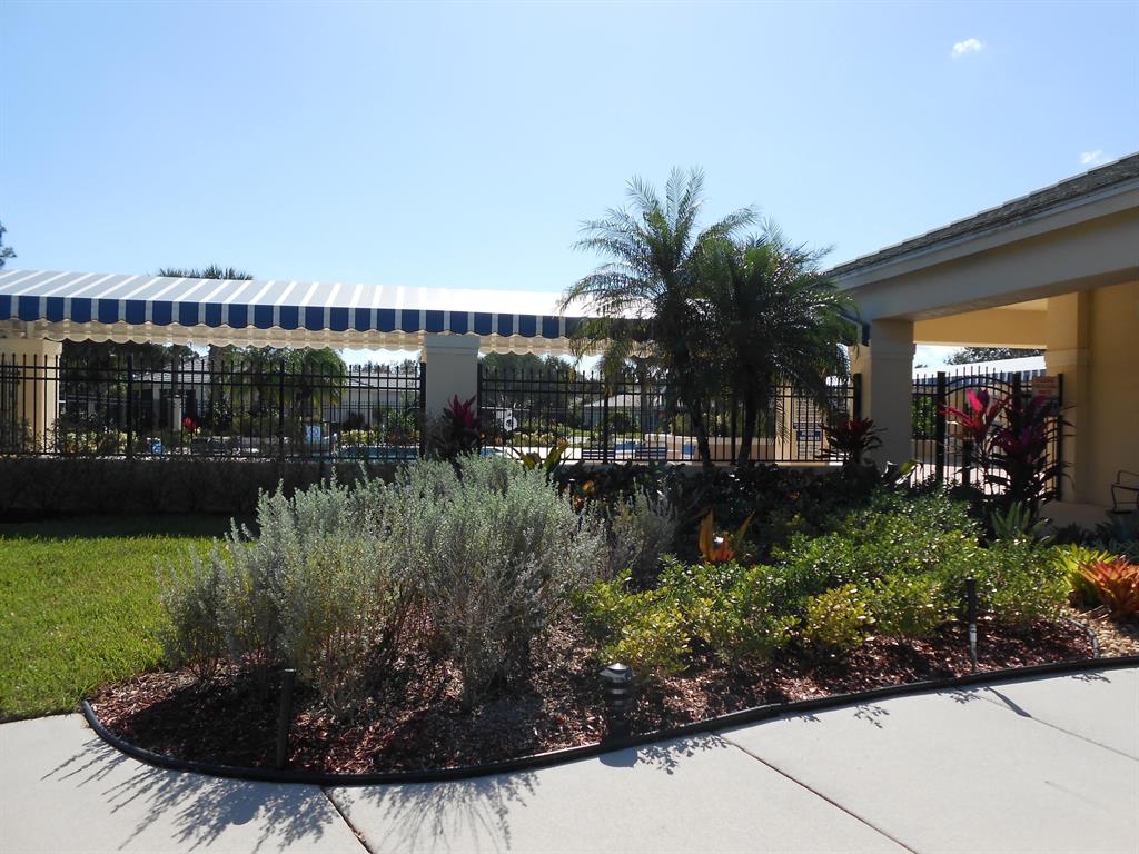 LAKEFOREST POINTE - Residential