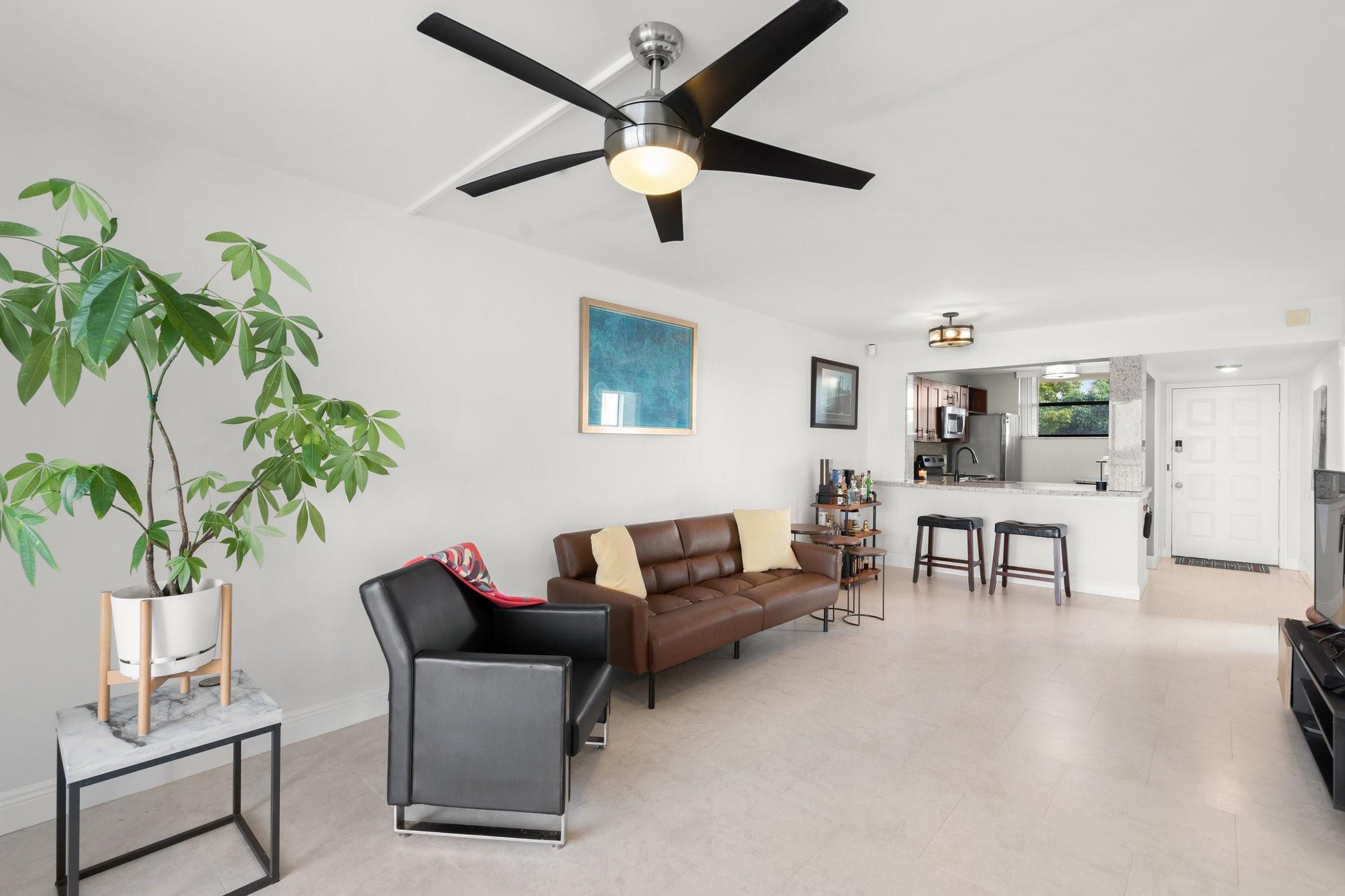 Lake Emerald Condo Three - Residential Lease