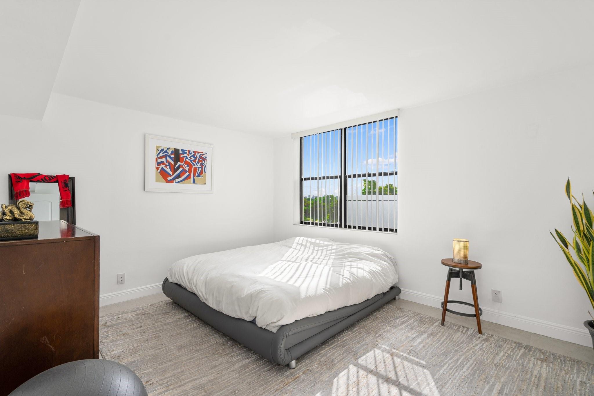 Lake Emerald Condo Three - Residential Lease