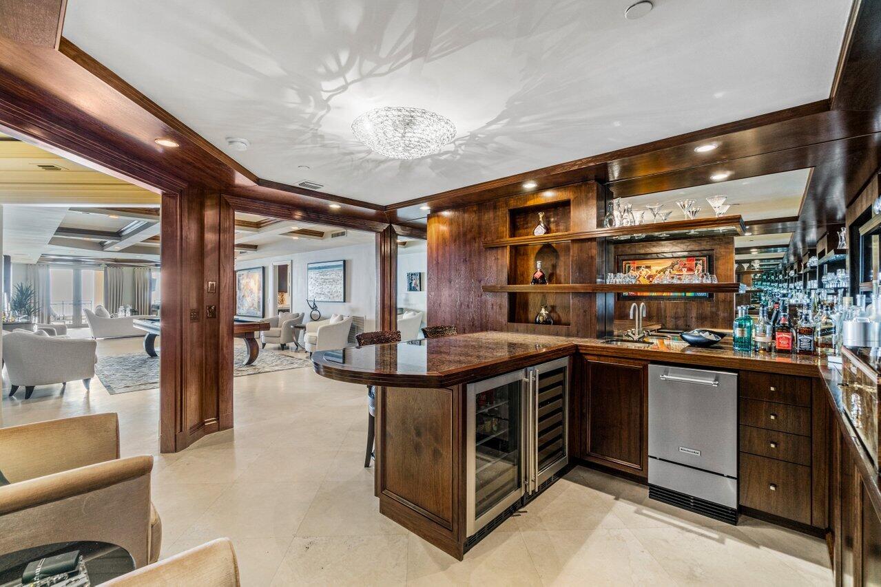 EXCELSIOR CONDO - Residential