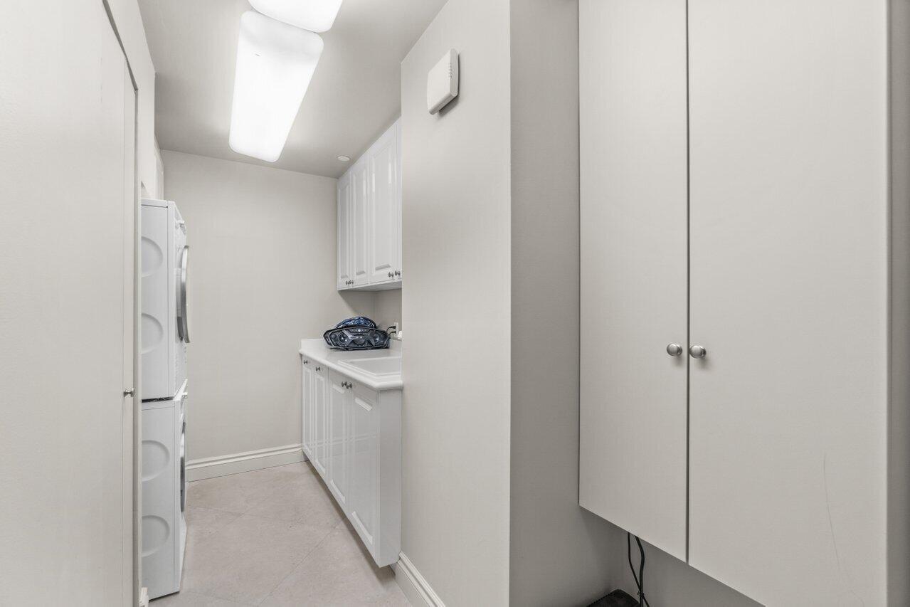 EXCELSIOR CONDO - Residential